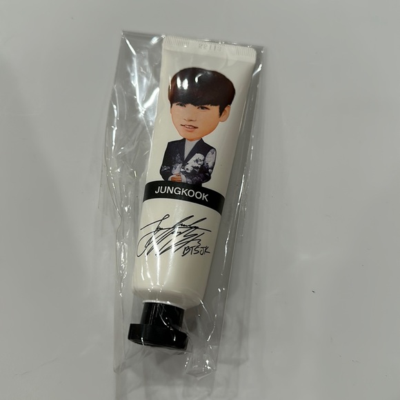 BTS Jungkook hand cream - Picture 1 of 2